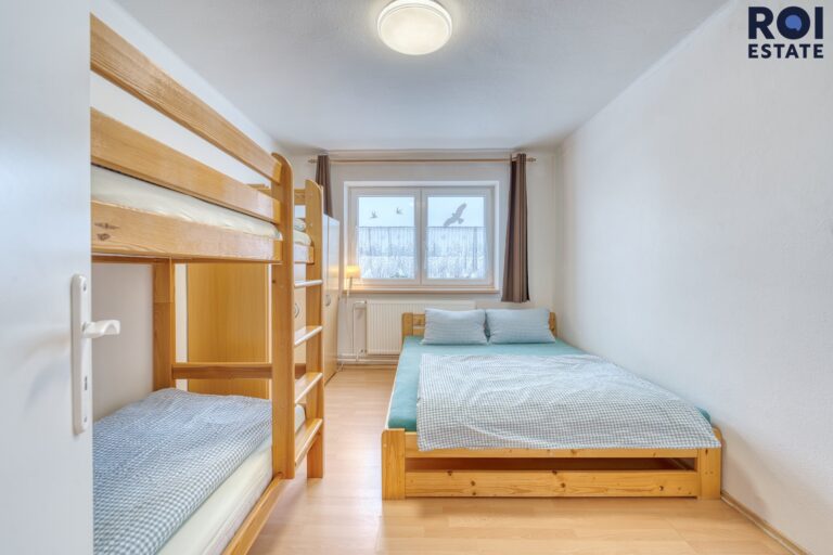 Pension s pozemkem 10 000m2 – ideální pro podnikání i bydlení