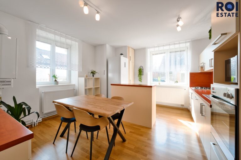 Byt 2+1 (3+kk) 76 m² s dílnou a zahrádkou – Vyškov část Rychtářov