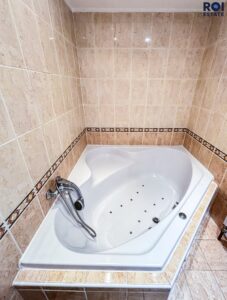 Pronájem světlého bytu 2+kk 52 m², Praha – Modřany