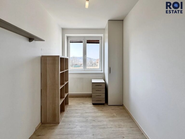 Nabízím k dlouhodobému nájmu krásně zařízený byt 3+kk, 56 m² v klidné lokalitě Drásova, s balkonem, parkovacím stáním a sklepem.
