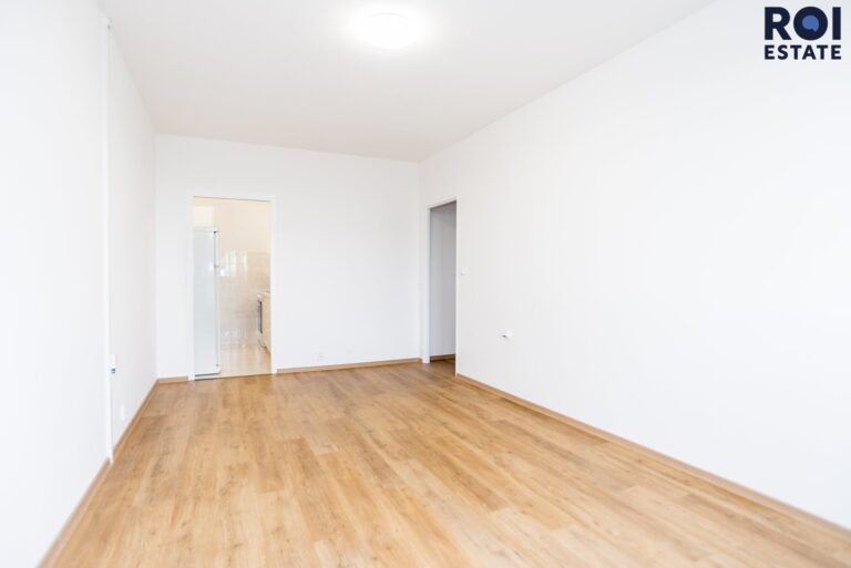 Pronájem bytu 2+kk 44 m² s balkónem, Praha – Kobylisy