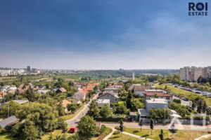 Luxusní výhled a bezstarostné bydlení v 2+kk na Lužinách