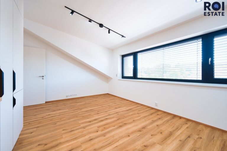 Pronájem bytu 2+kk 50 m², parkování, terasa a klimatizace – Brno – Židenice