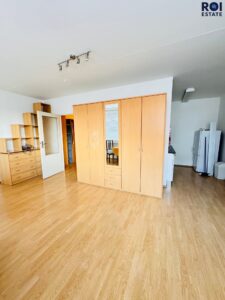 Moderní, zařízený byt 1+kk u metra Lužiny – Tlumačovská ulice