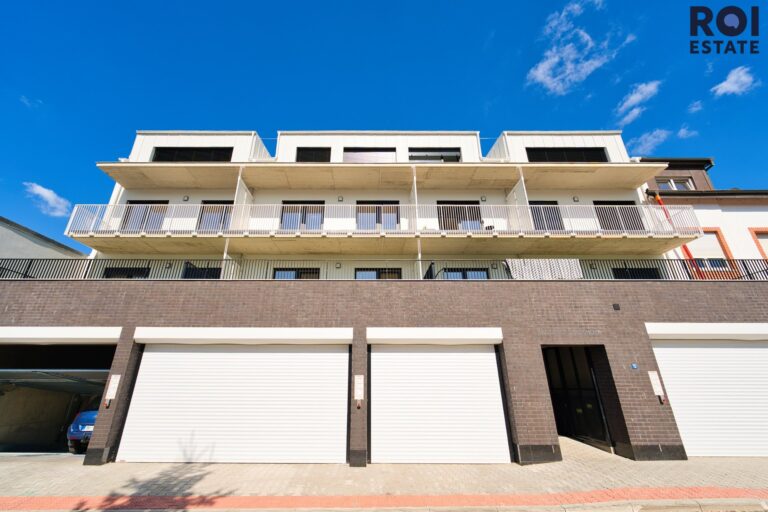 Pronájem bytu 2+kk 50 m², parkování, terasa a klimatizace – Brno – Židenice