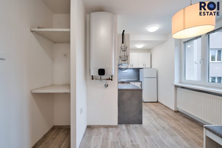 Pronájem bytu 3+1 65 m² s lodžií – Český Brod