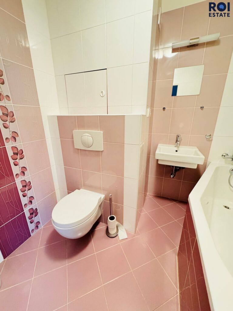 Moderní, zařízený byt 1+kk u metra Lužiny – Tlumačovská ulice