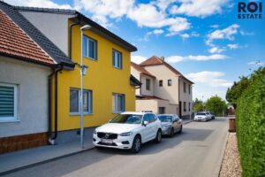 Prodej rodinného domu 174 m², Holasice
