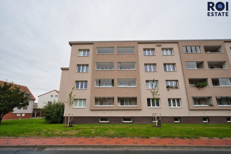 Pronájem bytu 3+1 65 m² s lodžií – Český Brod