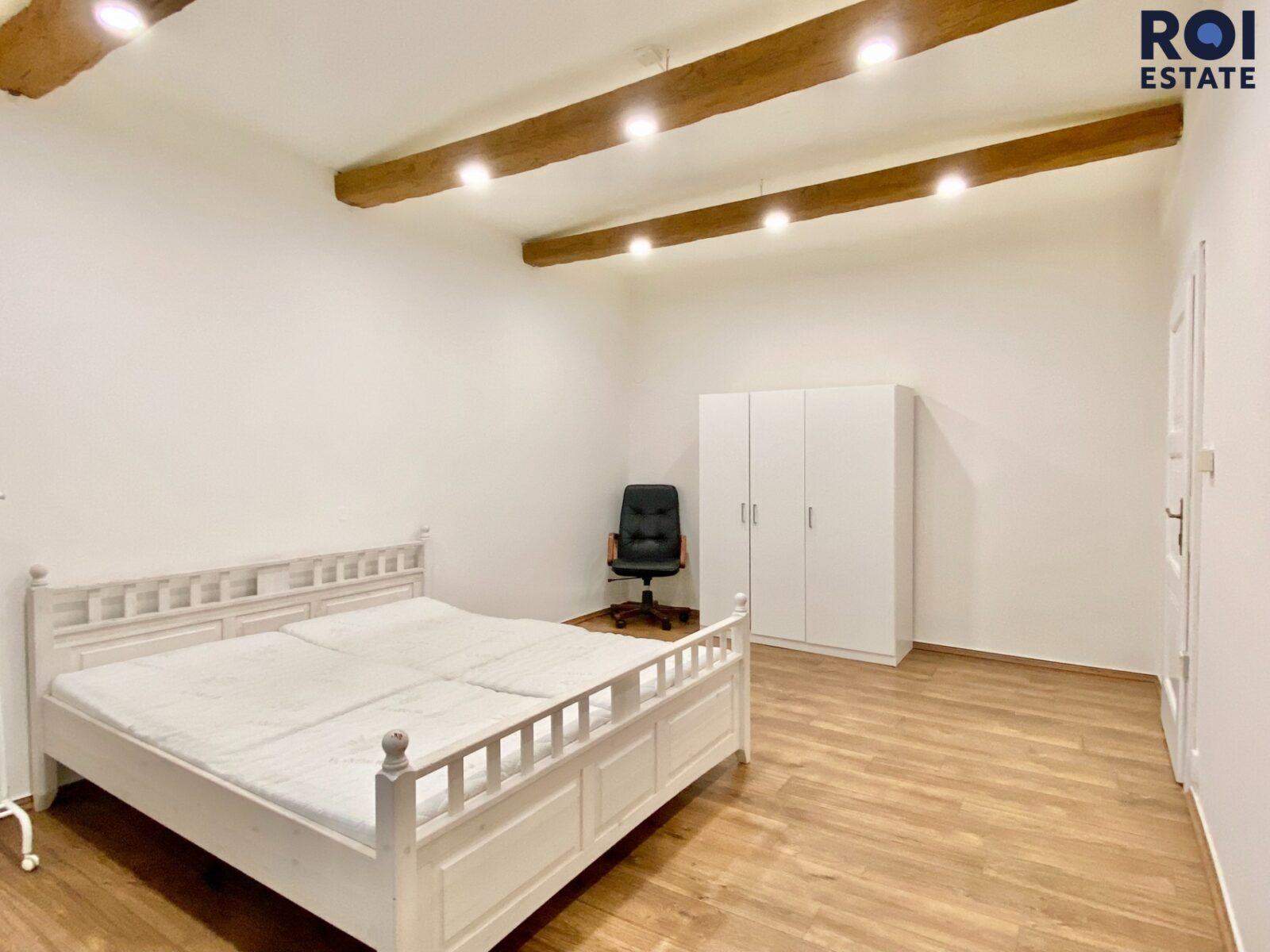 Pronájem bytu 2+kk, 51 m², Janovského – Praha, Holešovice