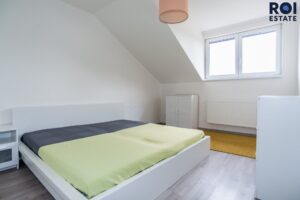 Pronájem bytu 4+kk 108 m², terasa a parkovací stání – Květnice