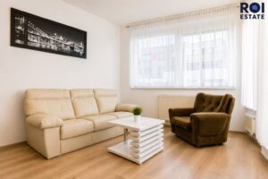 Pronájem bytu 2+kk 50 m² s balkónem, Praha – Dolní Měcholupy