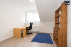 Pronájem bytu 4+kk 108 m², terasa a parkovací stání – Květnice