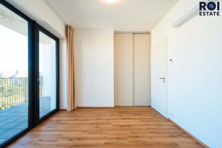 Pronájem bytu 2+kk 50 m², parkování, terasa a klimatizace – Brno – Židenice