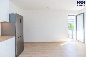 Světlý byt 2+kk (41 m²) v oblíbených Hlubočepech – volný ihned