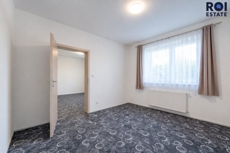 Prodej rodinného domu 174 m², Holasice