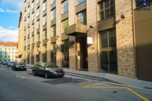 Pronájem krásného ateliéru 1+kk 33 m² + 2 m2 sklep + 16m2 teráska/zahrádka, Brno – Zábrdovice