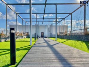 Pronájem, Byt 1+kk, 28 m² se sdílenou střešní terasou – Poděbradská, Praha- Vysočany