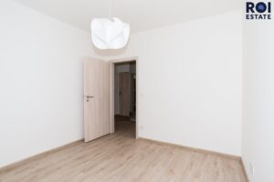 Světlý byt 2+kk (41 m²) v oblíbených Hlubočepech – volný ihned