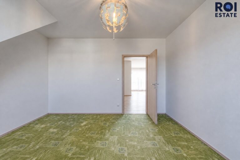 Prodej rodinného domu 174 m², Holasice