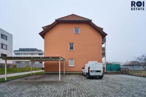 Pronájem pěkného jednoduchého bytu 1+kk 25 m² s parkováním , Slavkov u Brna, Zelnice