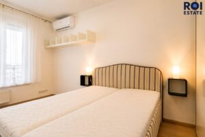 Pronájem bytu 2+kk 50 m² s balkónem, Praha – Dolní Měcholupy