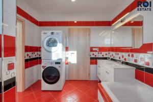 Prodej rodinného domu 174 m², Holasice