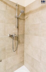 Světlý byt 2+kk (41 m²) v oblíbených Hlubočepech s garážovým stáním