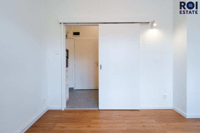 Pronájem bytu 1+1 26 m², Praha – Nusle
