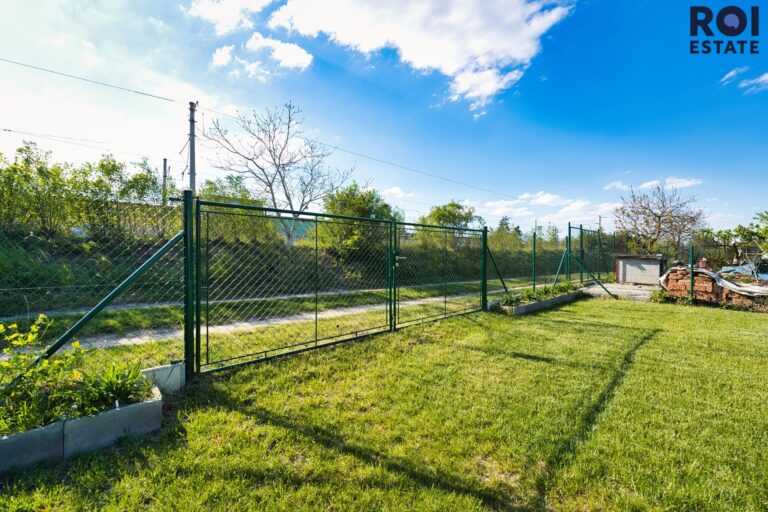 Prodej rodinného domu 174 m², Holasice