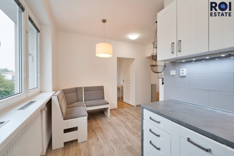 Pronájem bytu 3+1 65 m² s lodžií – Český Brod