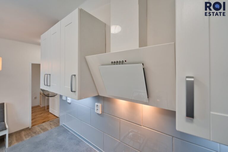 Pronájem bytu 3+1 65 m² s lodžií – Český Brod