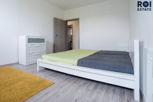 Pronájem bytu 4+kk 108 m², terasa a parkovací stání – Květnice