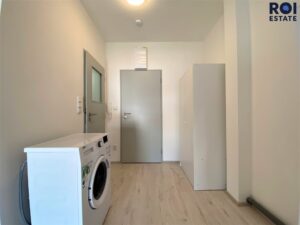 Pronájem bytu 1+kk, 20m², moderní byt v centru s přístupem na terasu, ul. Křenová, Brno – Trnitá