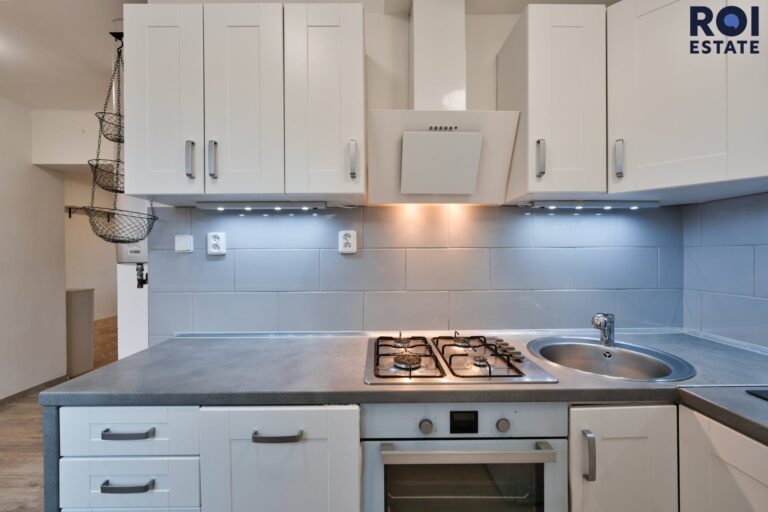 Pronájem bytu 3+1 65 m² s lodžií – Český Brod