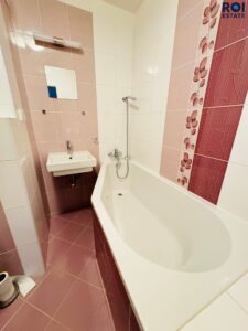 Moderní, zařízený byt 1+kk u metra Lužiny – Tlumačovská ulice
