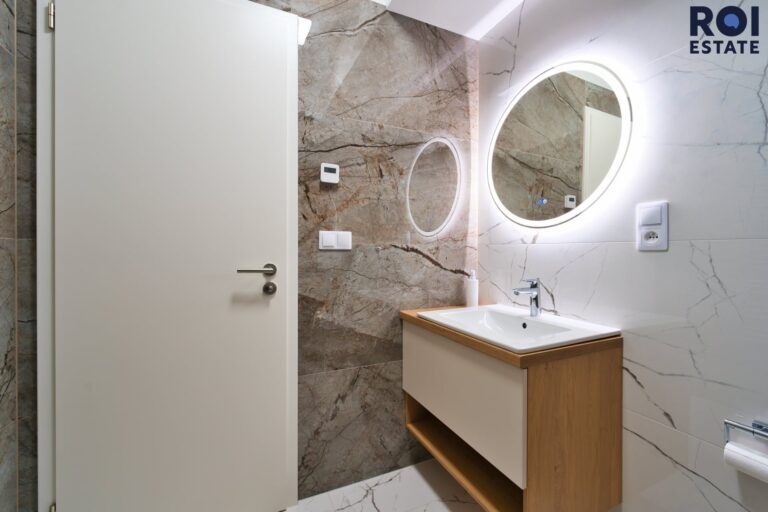 Pronájem bytu 2+kk 50 m², parkování, terasa a klimatizace – Brno – Židenice