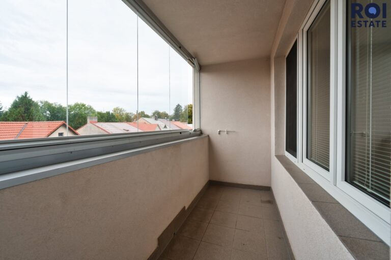 Pronájem bytu 3+1 65 m² s lodžií – Český Brod