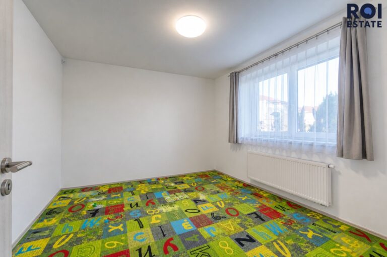 Prodej rodinného domu 174 m², Holasice