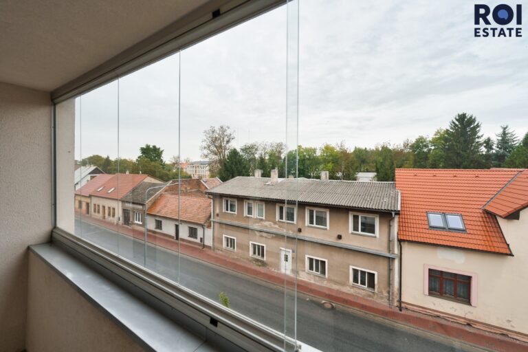 Pronájem bytu 3+1 65 m² s lodžií – Český Brod