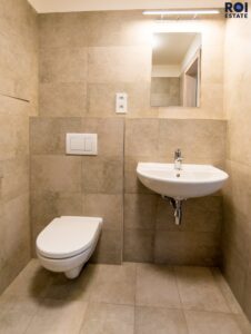Světlý byt 2+kk (41 m²) v oblíbených Hlubočepech – volný ihned