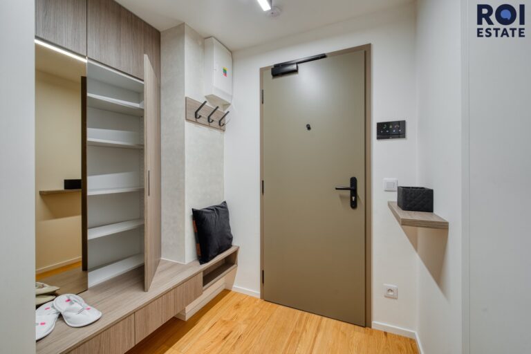 Pronájem bytu 1+kk 29 m² s prostornou šatnou, Brno – Zábrdovice