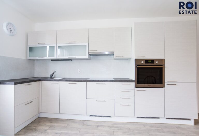 Pronájem bytu 4+kk 108 m², terasa a parkovací stání – Květnice