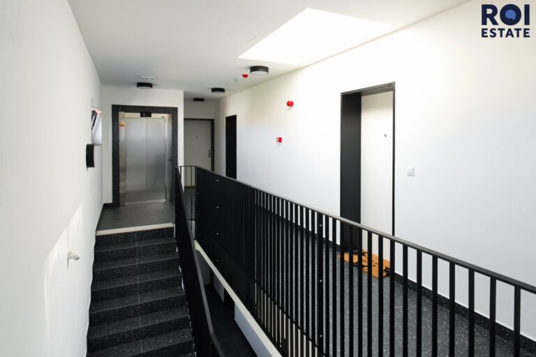 Pronájem bytu 2+kk 50 m², parkování, terasa a klimatizace – Brno – Židenice