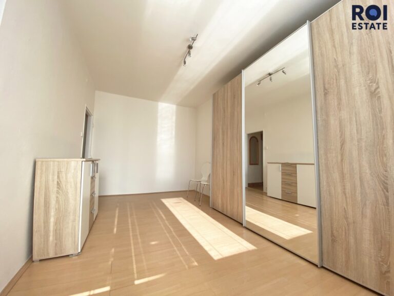 Pronájem bytu 1+kk, 24m², Michelangelova ul – Strašnice