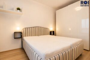 Pronájem bytu 2+kk 50 m² s balkónem, Praha – Dolní Měcholupy