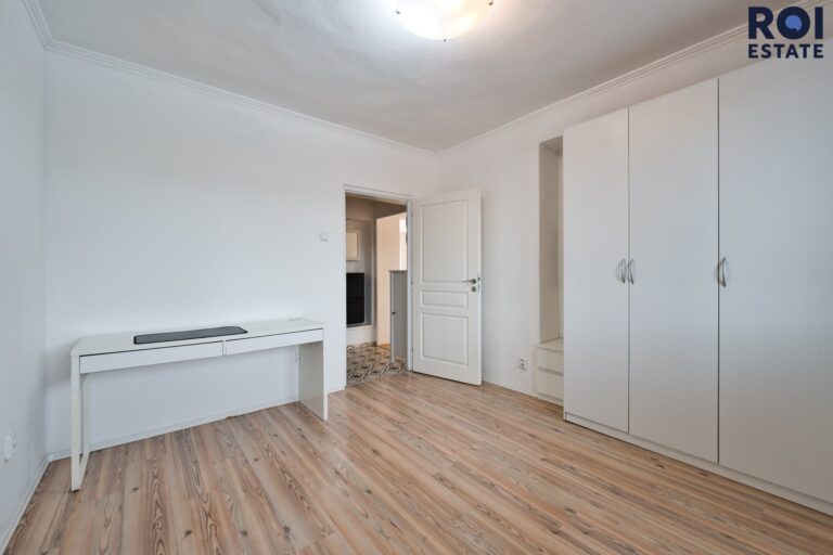 Pronájem bytu 3+1 65 m² s lodžií – Český Brod