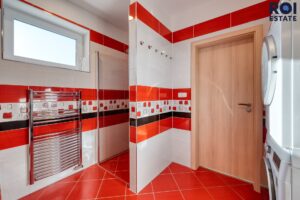 Prodej rodinného domu 174 m², Holasice