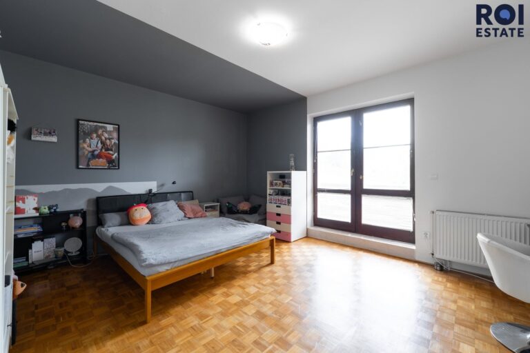 Rodinné sídlo u lesa | 3 509 m² soukromí | Bazén, sauna, 2 garáže | Ochoz u Brna