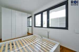 Pronájem bytu 3+kk s garážovým stáním a terasou,  65 m² – Horoměřice